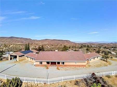 2 Acres of Residential Land with Home for Sale in Yucca Valley, California