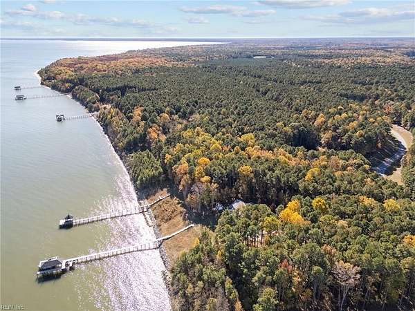 5 Acres of Residential Land for Sale in Smithfield, Virginia