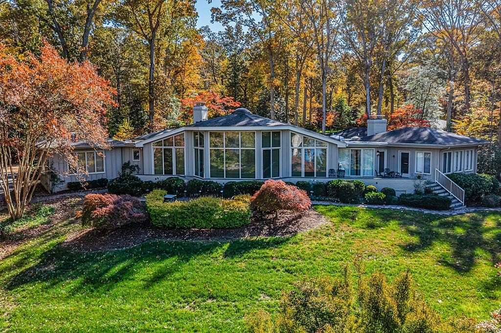 6 Acres of Land with Home for Sale in Weems, Virginia