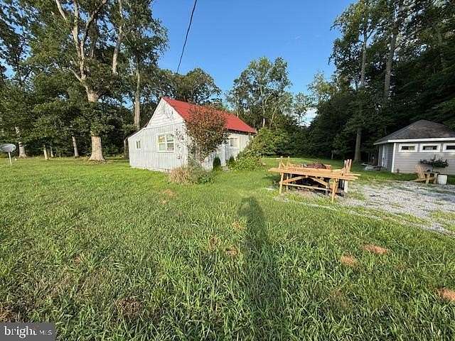 0.92 Acres of Residential Land with Home for Sale in Newburg, Maryland