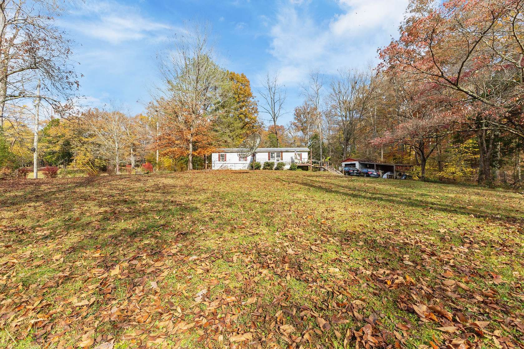 5.5 Acres of Residential Land for Sale in Pleasant View, Tennessee