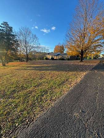 4.46 Acres of Residential Land with Home for Sale in Franklin, Tennessee