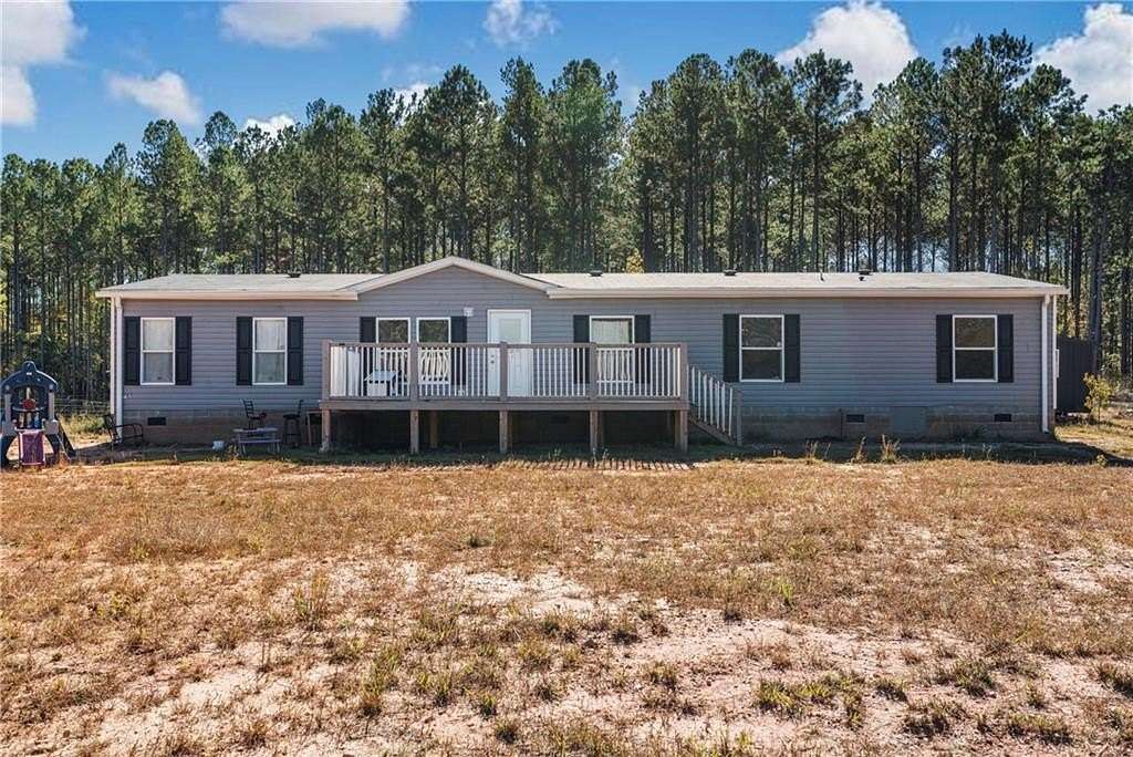 10 Acres of Residential Land with Home for Sale in La Fayette, Alabama