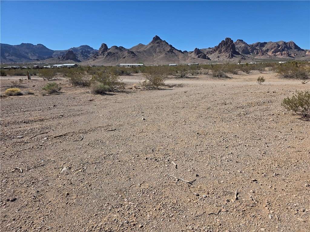 2.35 Acres of Residential Land for Sale in Golden Valley, Arizona