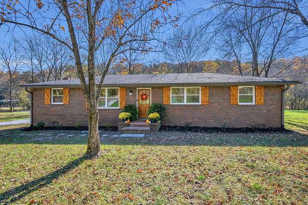 1.59 Acres of Residential Land with Home for Sale in Dickson, Tennessee