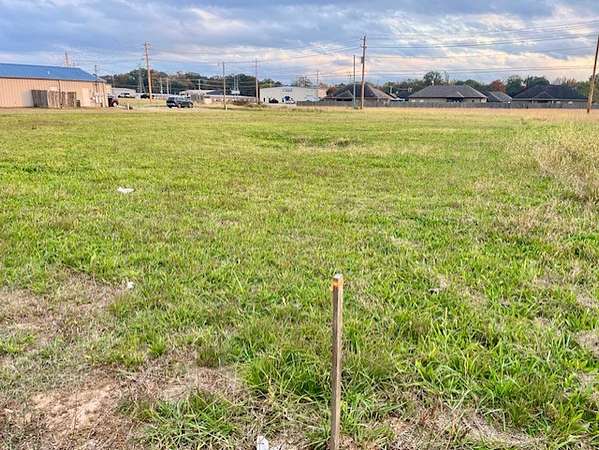 0.56 Acres of Commercial Land for Sale in Muscle Shoals, Alabama