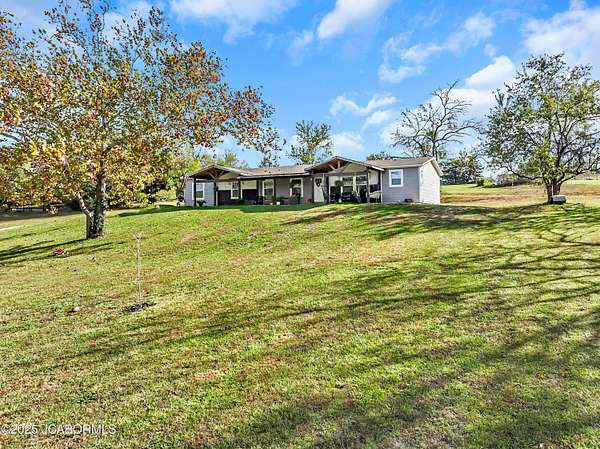 18 Acres of Land with Home for Sale in Syracuse, Missouri