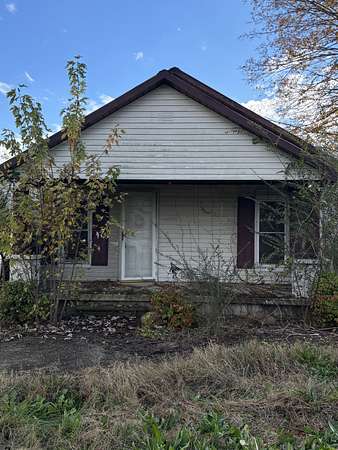 2.4 Acres of Residential Land with Home for Sale in Morrison, Tennessee