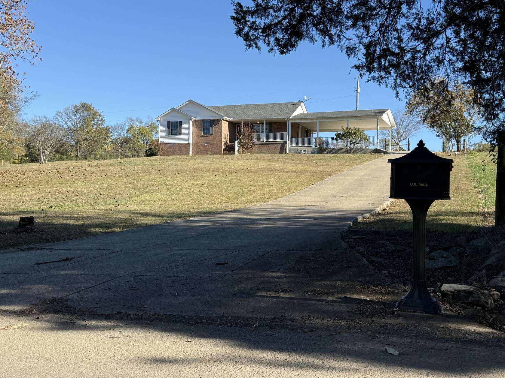 3 Acres of Residential Land with Home for Sale in Hartsville, Tennessee