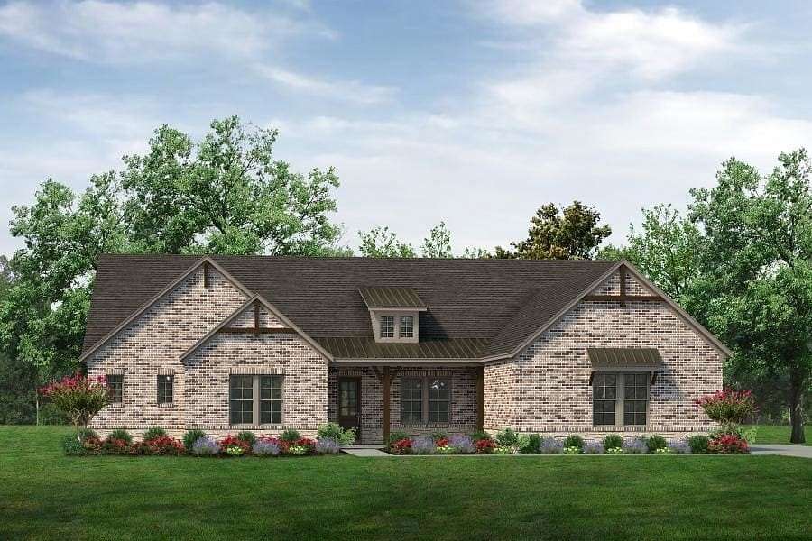 1.83 Acres of Land with Home for Sale in Van Alstyne, Texas