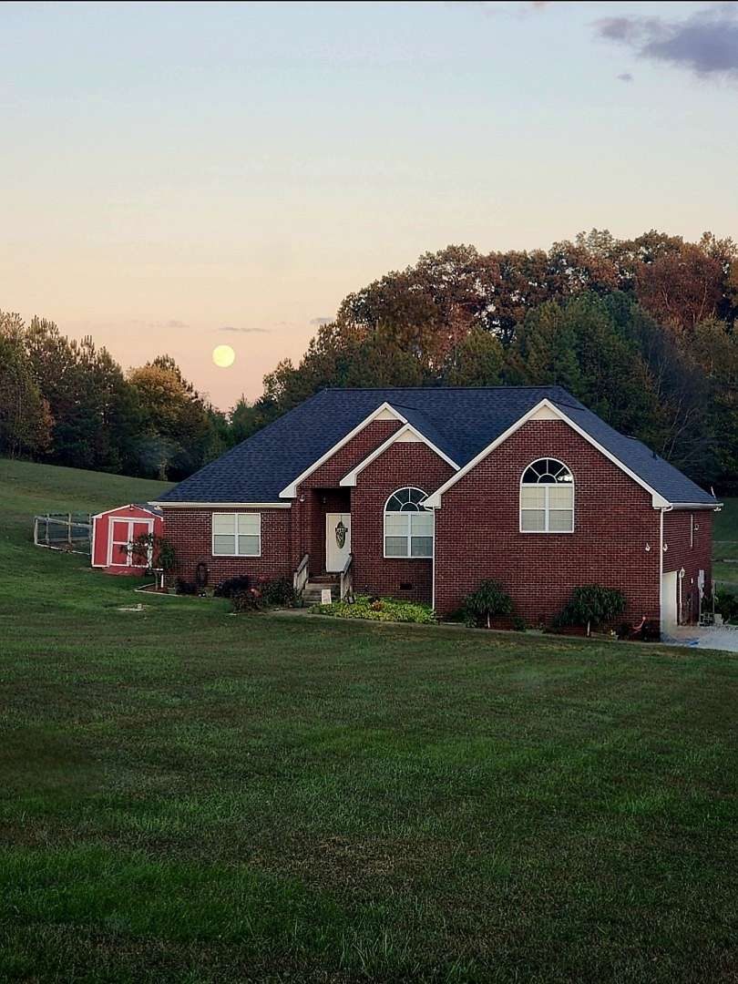 5.22 Acres of Residential Land with Home for Sale in Springfield, Tennessee