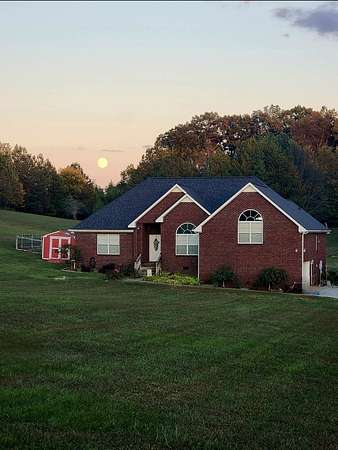 5.22 Acres of Residential Land with Home for Sale in Springfield, Tennessee