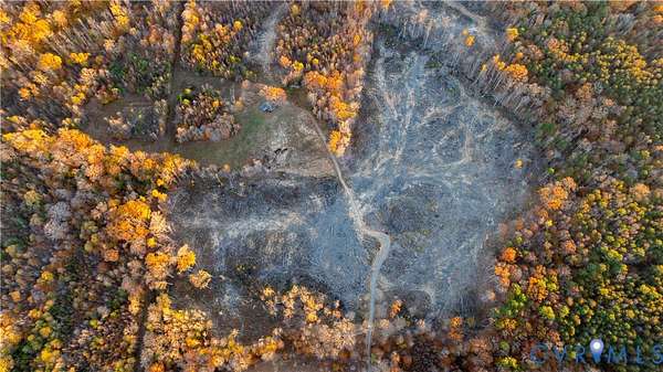 8 Acres of Land for Sale in Louisa, Virginia