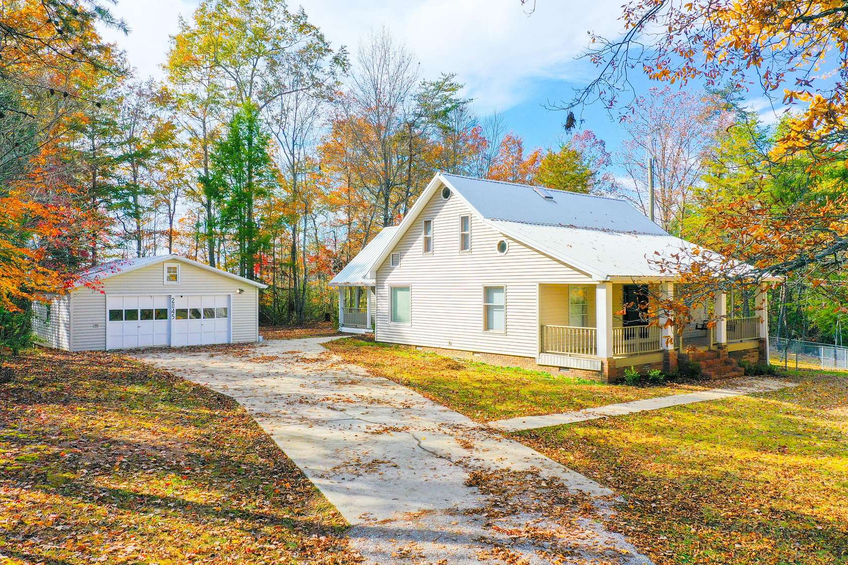 6.18 Acres of Residential Land with Home for Sale in London, Kentucky