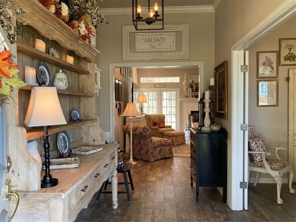 10.4 Acres of Land with Home for Sale in Waco, Texas