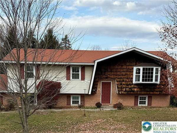 2.17 Acres of Residential Land with Home for Sale in Lehigh Township, Pennsylvania