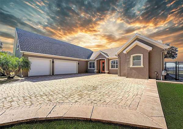 1.8 Acres of Residential Land with Home for Sale in Thonotosassa, Florida