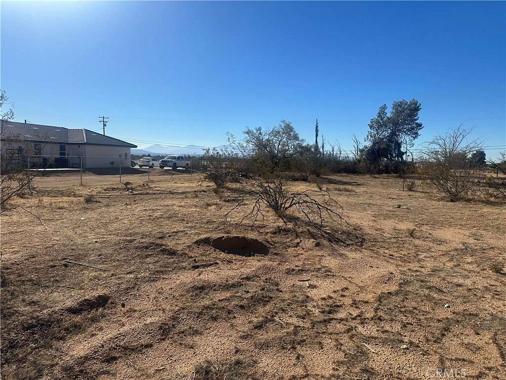 1.25 Acres of Residential Land for Sale in Apple Valley, California