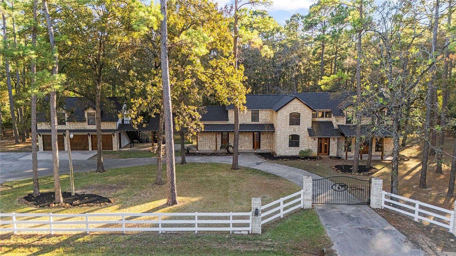 2.78 Acres of Residential Land with Home for Sale in Magnolia, Texas