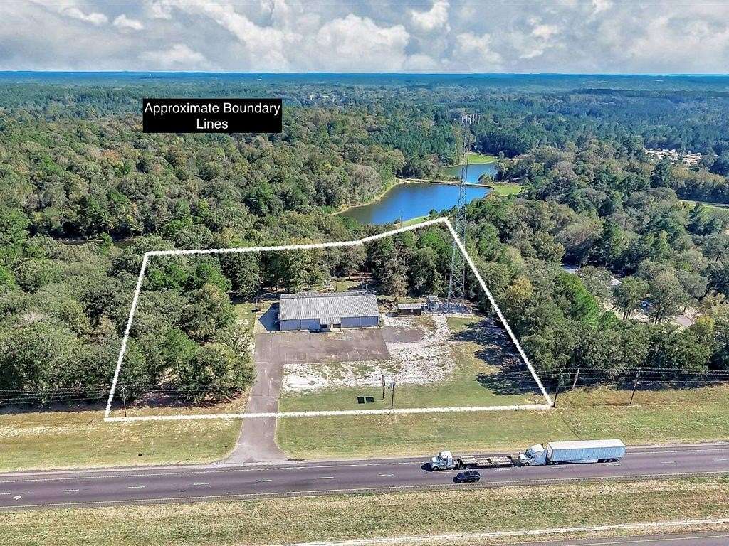 5 Acres of Improved Commercial Land for Sale in Nacogdoches, Texas