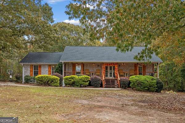 10 Acres of Residential Land with Home for Sale in Douglasville, Georgia