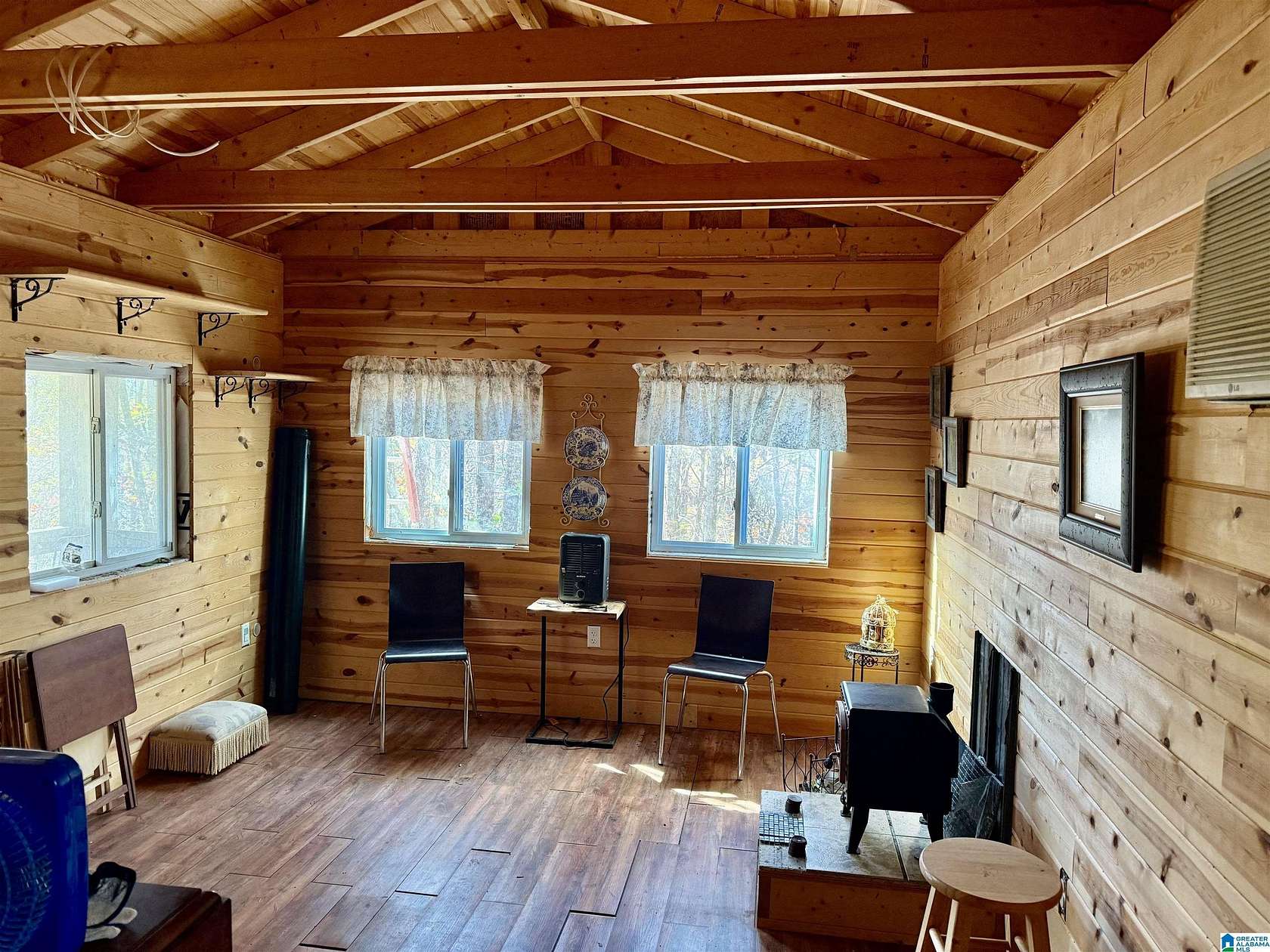 7.73 Acres of Residential Land with Home for Sale in Sylacauga, Alabama