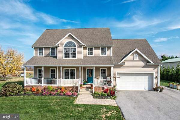 5.79 Acres of Residential Land with Home for Sale in Hanover, Pennsylvania