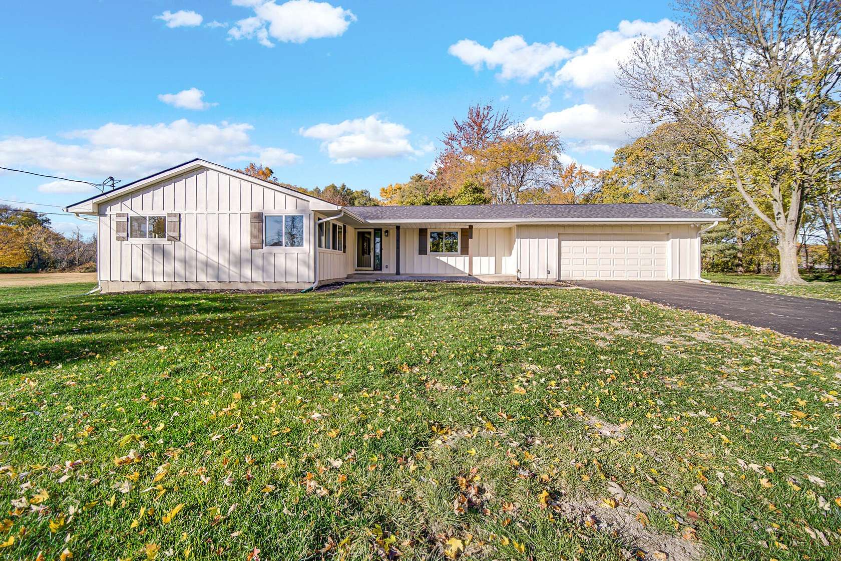 1.55 Acres of Residential Land with Home for Sale in Hobart, Indiana