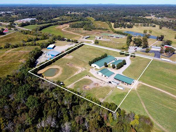 9.75 Acres of Land for Sale in Shelbyville, Tennessee