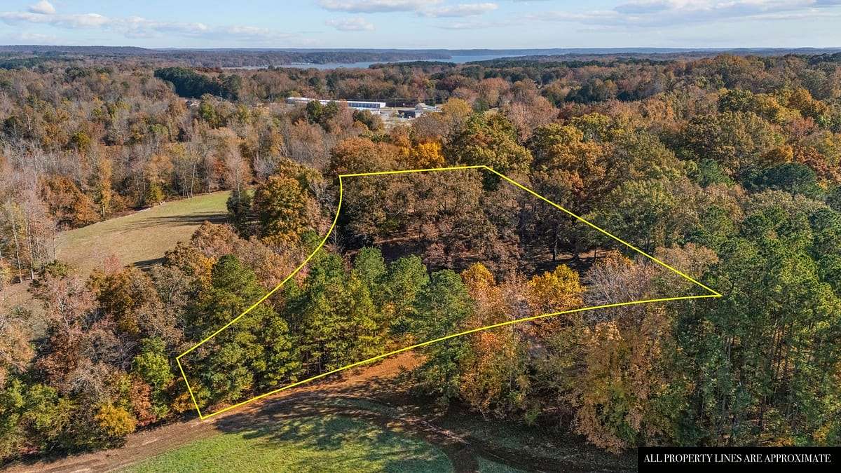 1.36 Acres of Residential Land for Sale in Buchanan, Tennessee