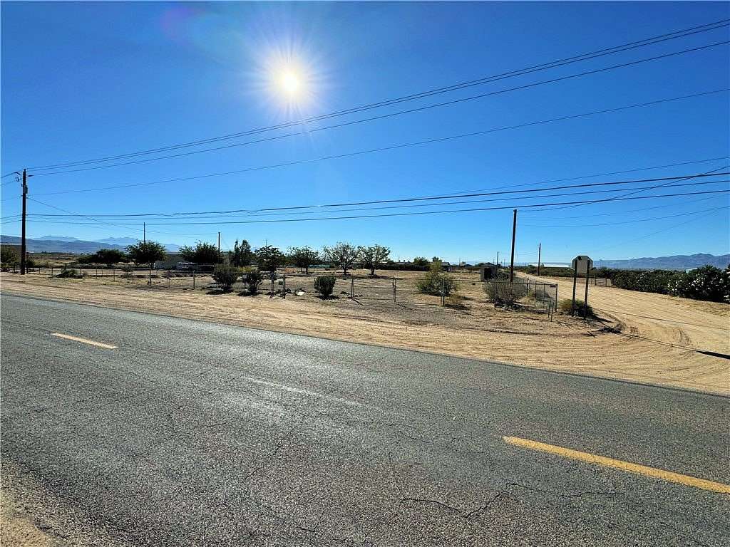 1 Acre of Residential Land for Sale in Golden Valley, Arizona