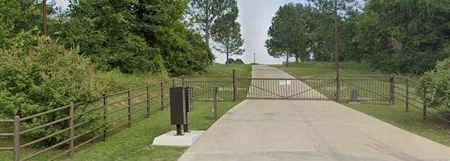 4.4 Acres of Residential Land for Sale in Porter, Oklahoma