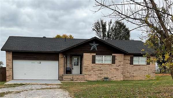 3 Acres of Residential Land with Home for Sale in Fayetteville, Arkansas