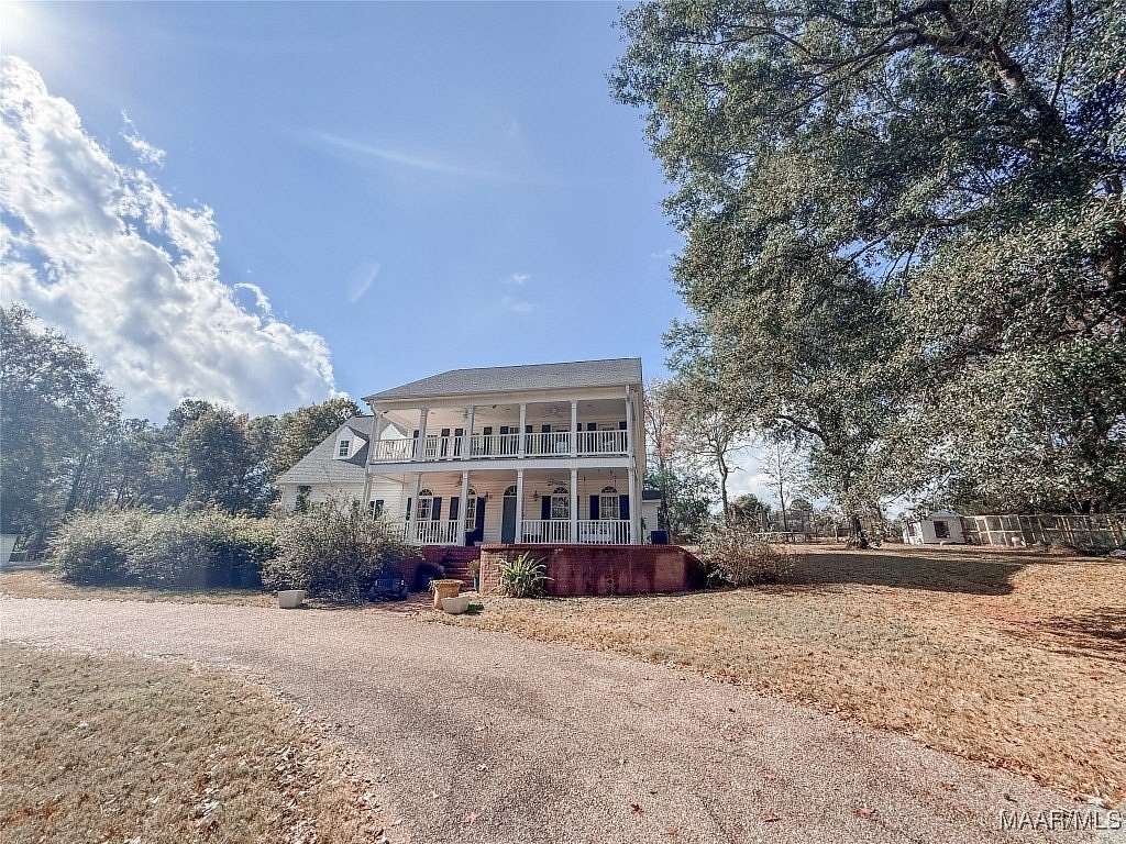 8.67 Acres of Residential Land with Home for Sale in Prattville, Alabama