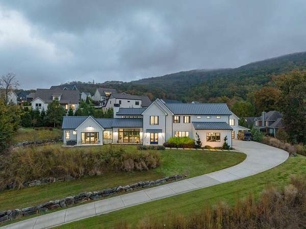 1.76 Acres of Residential Land with Home for Sale in Chattanooga, Tennessee