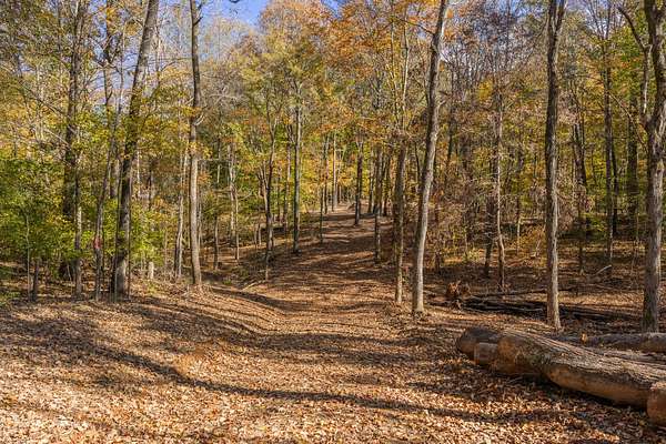 5 Acres of Residential Land for Sale in Charlotte, Tennessee