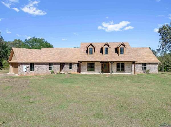 29.3 Acres of Recreational Land with Home for Sale in Big Sandy, Texas