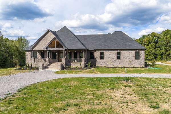 40.9 Acres of Land with Home for Sale in Palmyra, Tennessee