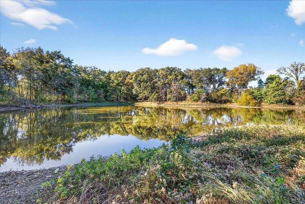 26 Acres of Recreational Land with Home for Sale in Eustace, Texas