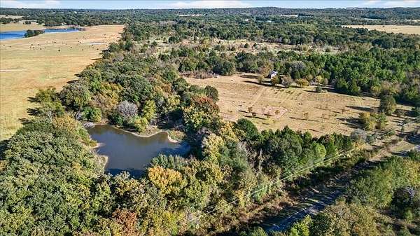 26 Acres of Recreational Land with Home for Sale in Eustace, Texas