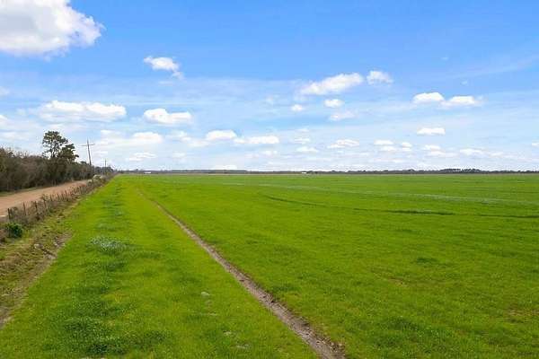 1 Acre of Residential Land for Sale in Iowa, Louisiana