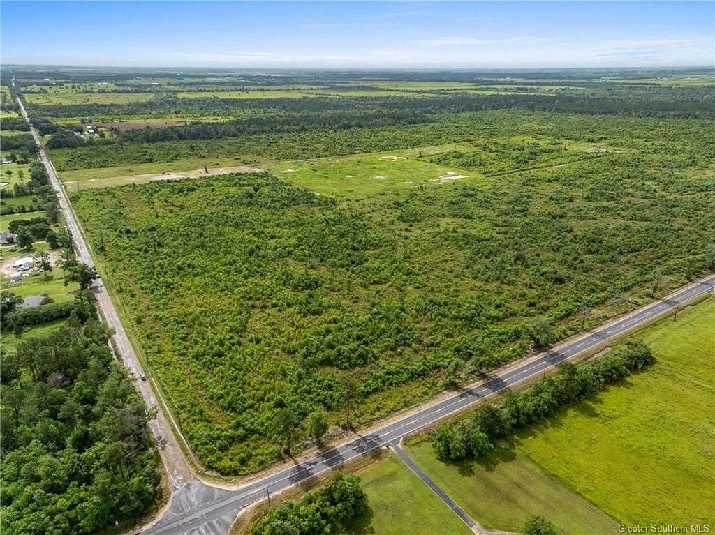 3.22 Acres of Residential Land for Sale in Iowa, Louisiana