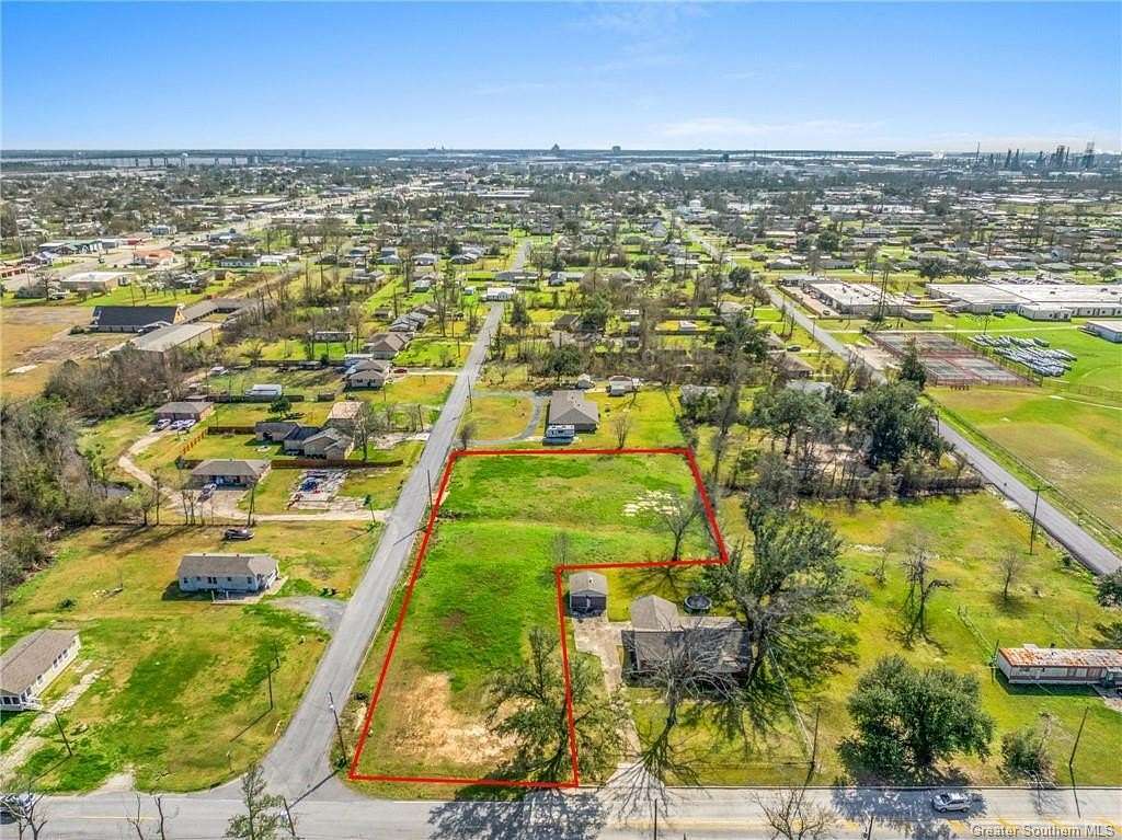 1.18 Acres of Land for Sale in Westlake, Louisiana