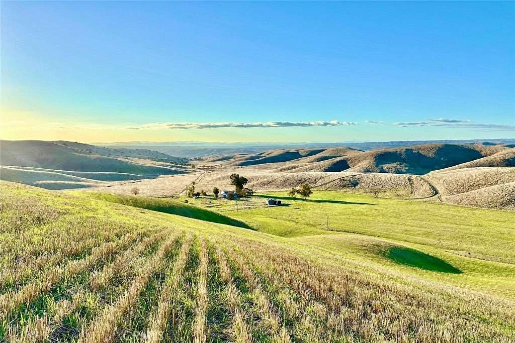 160 Acres of Land for Sale in Shandon, California