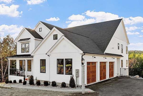 1.65 Acres of Residential Land with Home for Sale in Bedford, New Hampshire