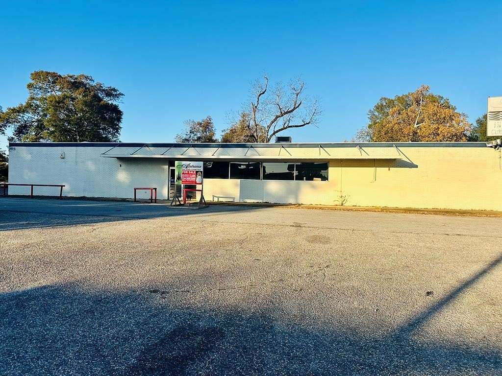 2 Acres of Improved Residential Land for Sale in Troy, Alabama