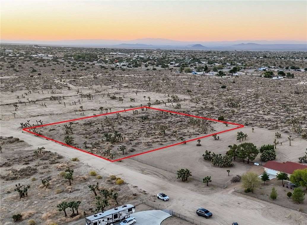 2.5 Acres of Residential Land for Sale in Phelan, California