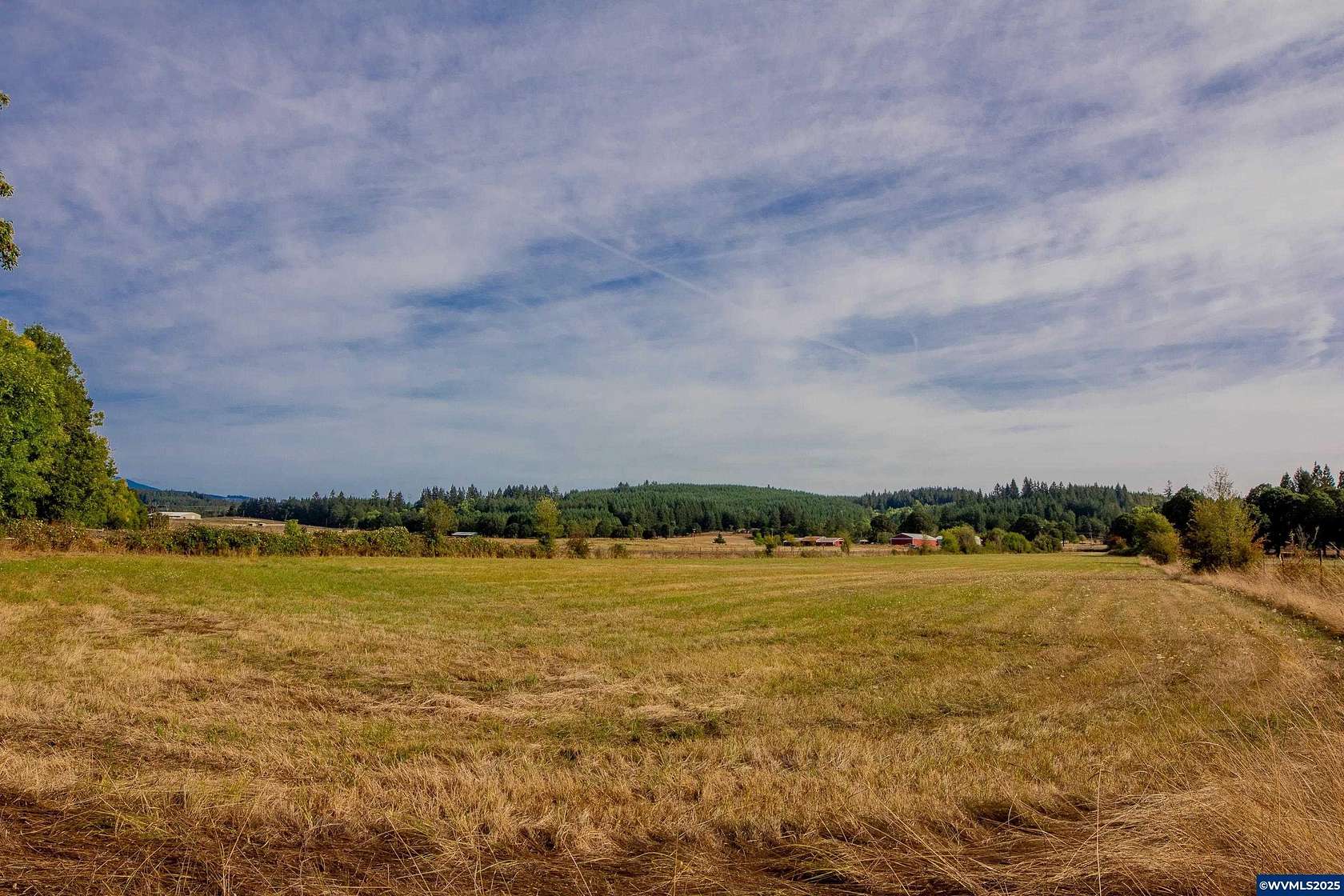 12.6 Acres of Recreational Land for Sale in Lebanon, Oregon