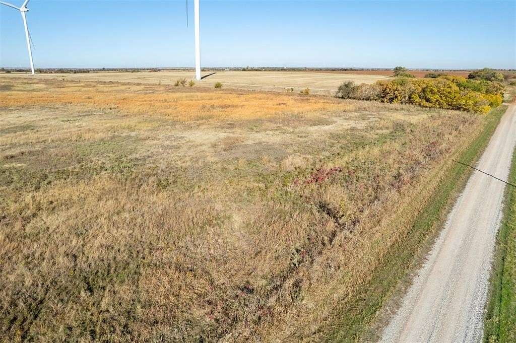 8 Acres of Land for Sale in Crescent, Oklahoma