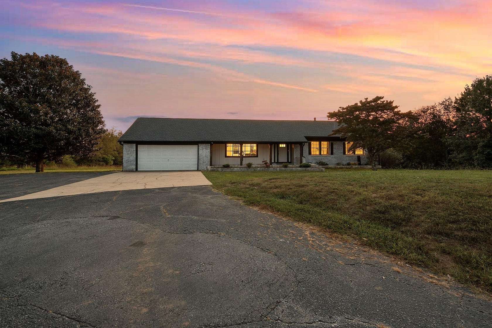 2 Acres of Residential Land with Home for Sale in Chesnee, South Carolina